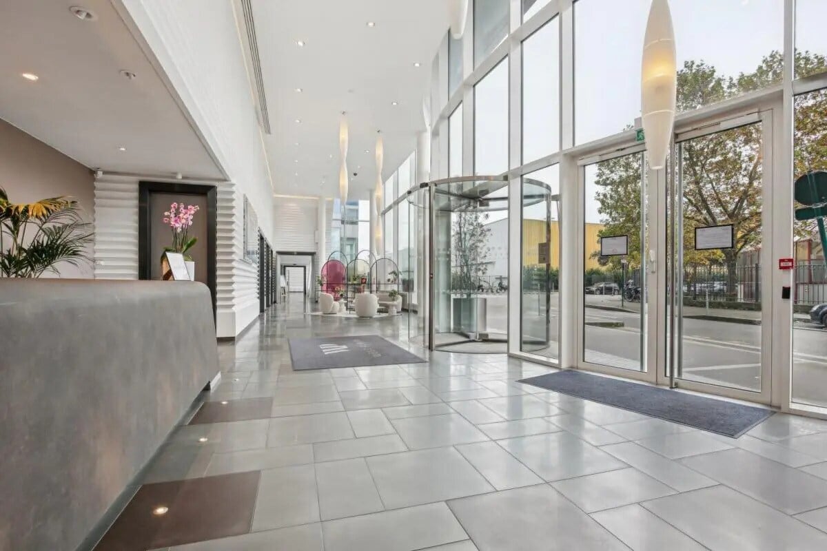 9-11 Rue Du Débarcadère, Colombes to rent Interior Photo- Image 1 of 18