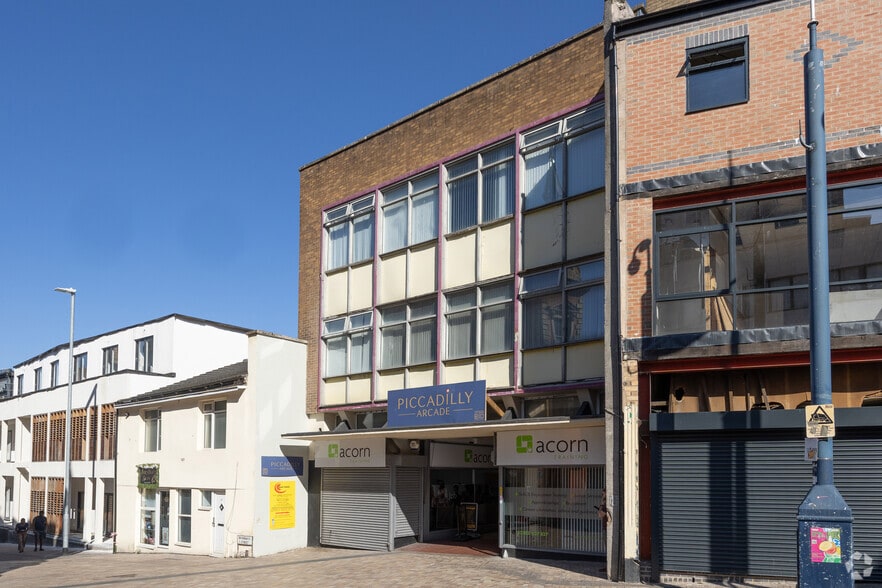 1-15 Piccadilly Arcade, Stoke On Trent to rent - Building Photo - Image 3 of 4