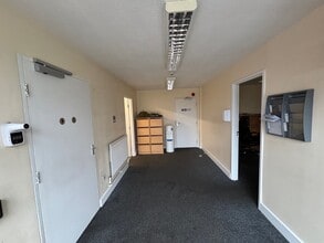 Clydesmill Pl, Glasgow to rent Interior Photo- Image 2 of 6