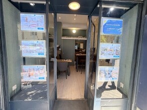 Retail in Madrid, Madrid to rent Interior Photo- Image 2 of 5
