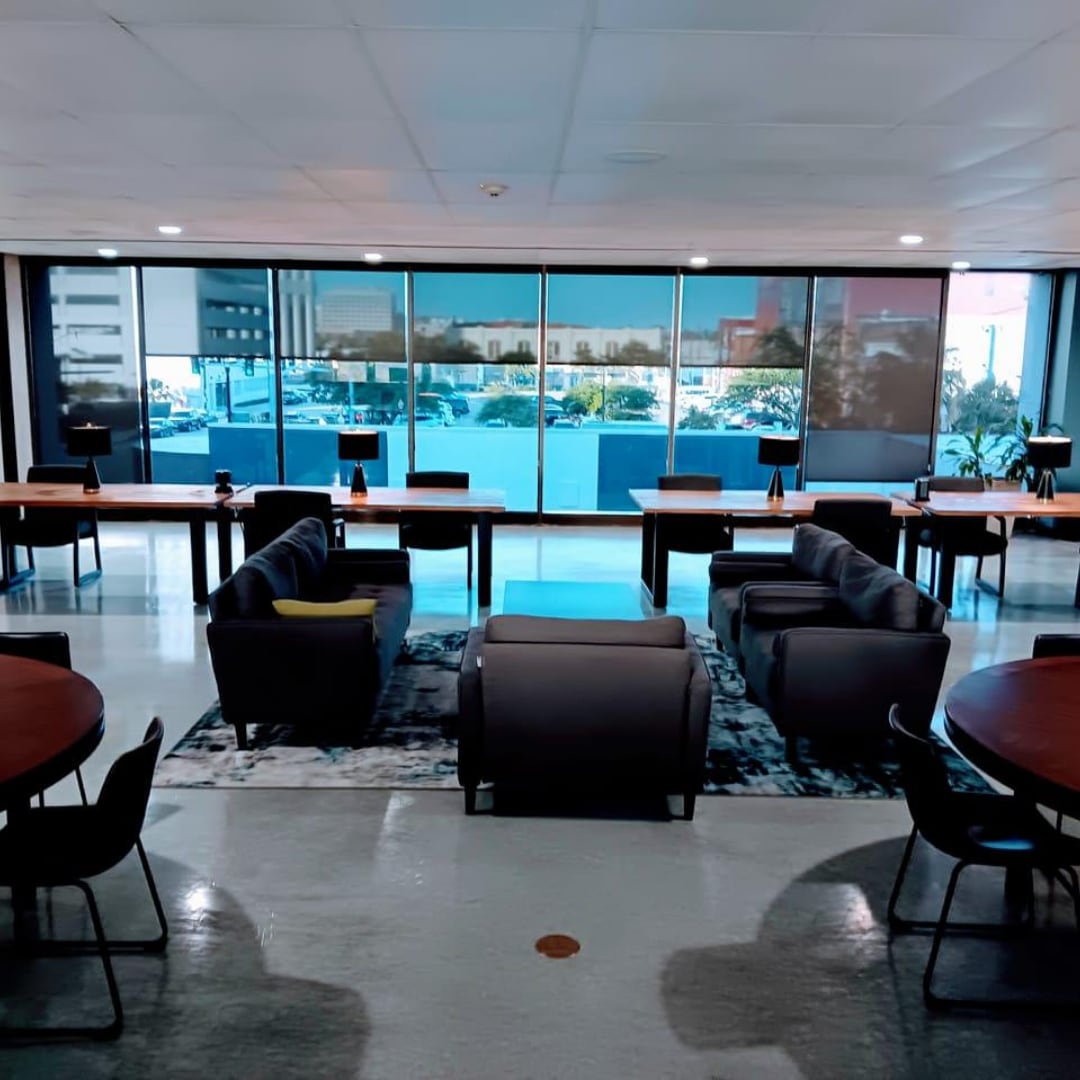 2121 Market St, Galveston, TX to rent Building Photo- Image 1 of 13