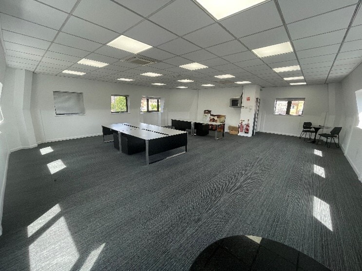 2-4 Albert St, Maidenhead to rent Interior Photo- Image 1 of 3