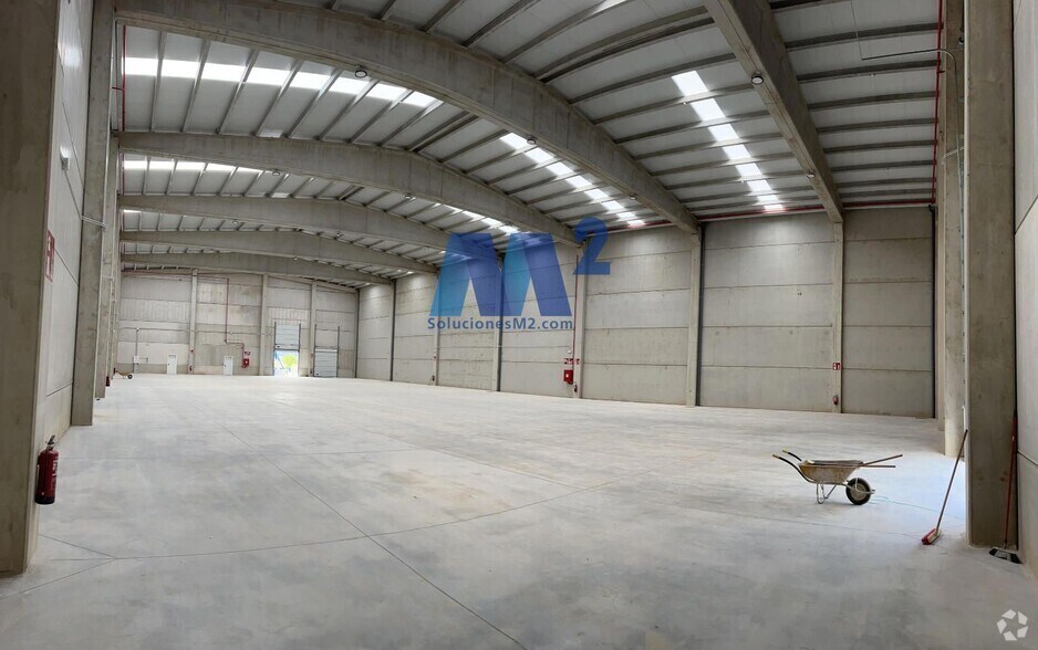 Calle del Hierro, 8, Chiloeches, Guadalajara to rent - Building Photo - Image 2 of 3