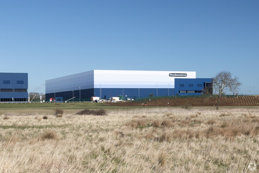 Fen St, Milton Keynes for sale - Primary Photo - Image 1 of 1