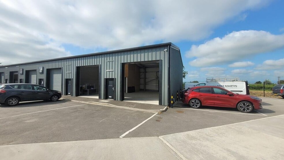 Newquay Rd, Indian Queens to rent - Building Photo - Image 3 of 20