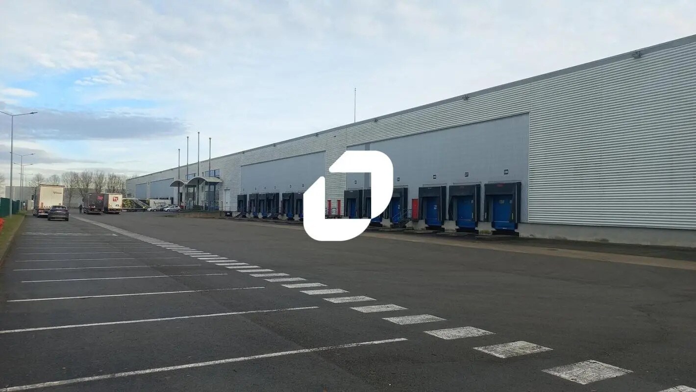 Office in Marly-la-Ville to rent Building Photo- Image 1 of 10