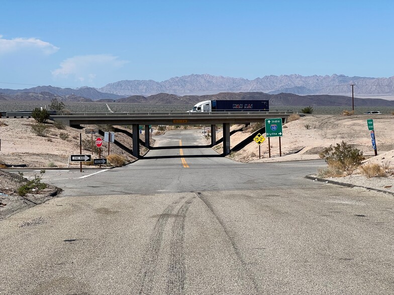 Interstate 10 Freeway, Desert Center, CA for sale - Primary Photo - Image 1 of 1