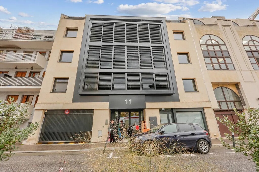 Location Bureaux 54 m² à 691 m² - Photo 1