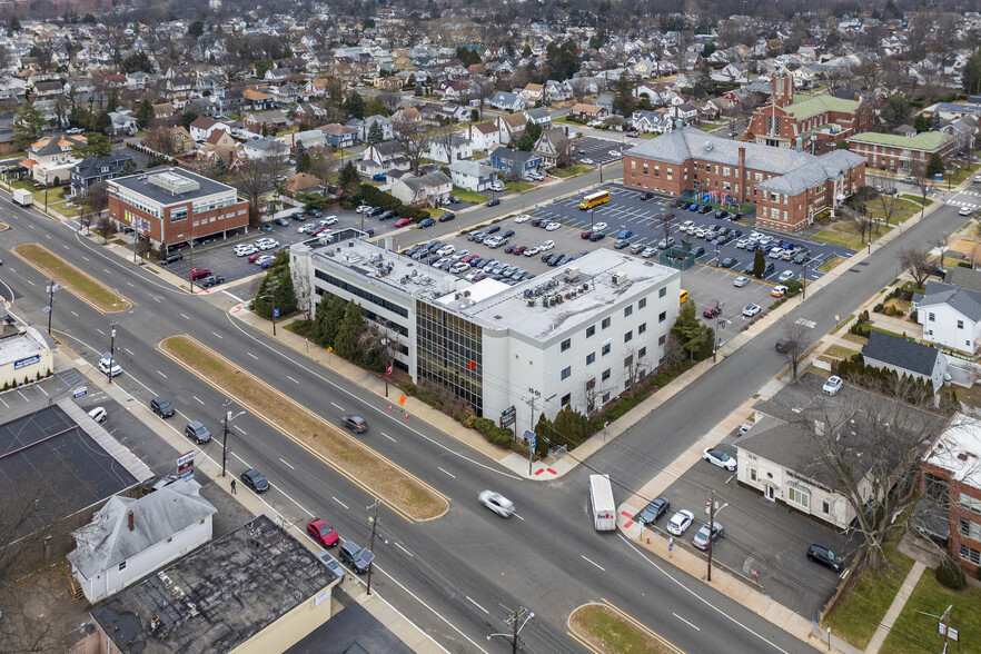 15-01 Broadway, Fair Lawn, NJ for rent - Aerial - Image 3 of 63