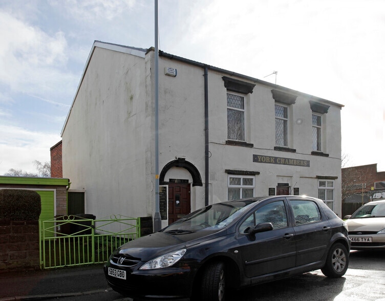 33 York St, Wolverhampton to rent - Building Photo - Image 2 of 11