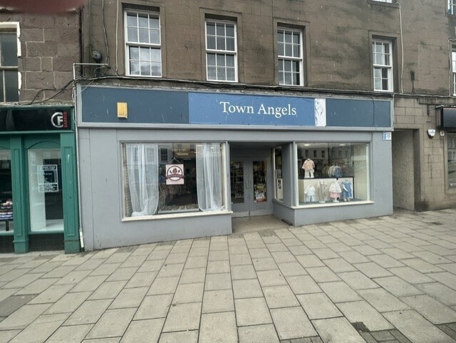 51-55 High St, Montrose to rent - Building Photo - Image 2 of 8