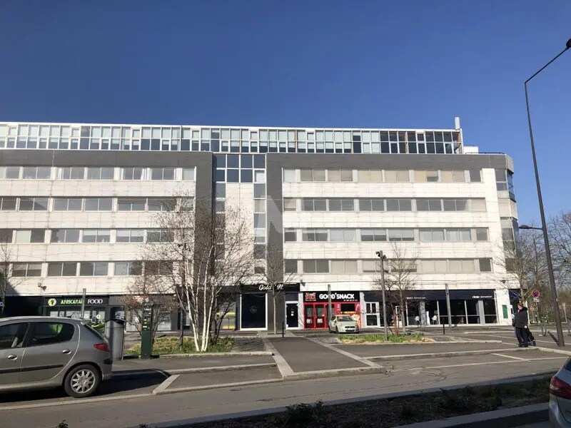 Office in Évry-Courcouronnes to rent Building Photo- Image 1 of 7