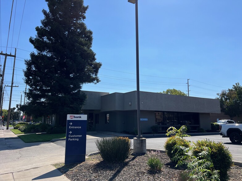 3501 Tully Rd, Modesto, CA for rent - Building Photo - Image 2 of 17