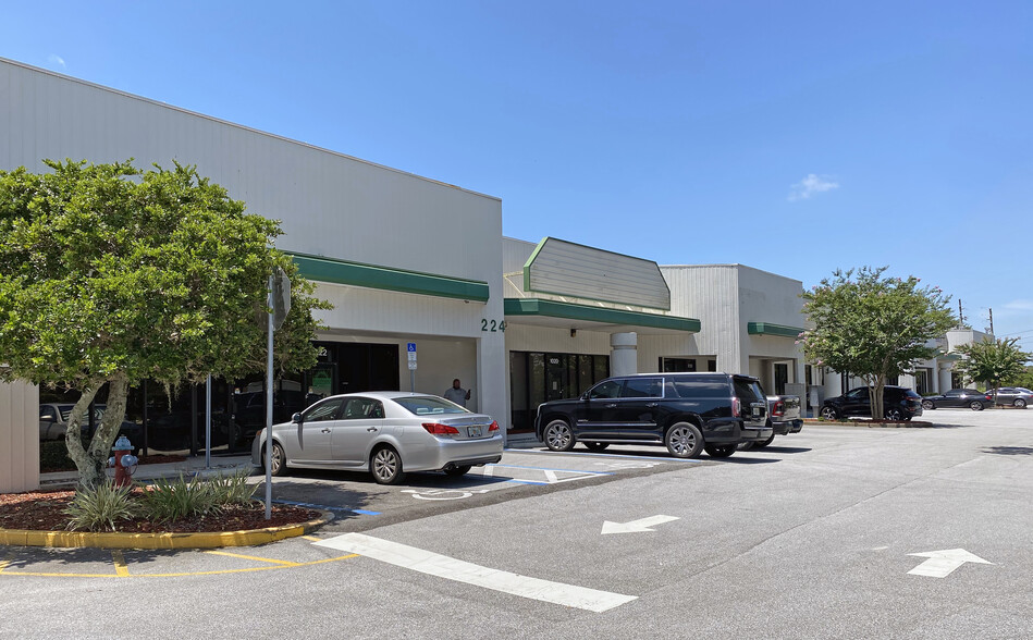 224 W Central Pky, Altamonte Springs, FL for rent - Building Photo - Image 1 of 5