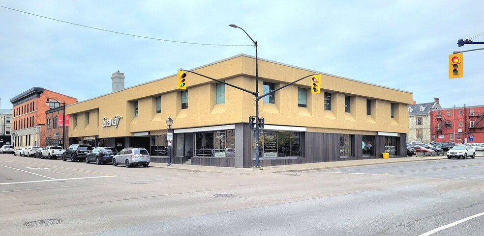 304-314 Bagot St, Kingston, ON for rent - Building Photo - Image 1 of 6