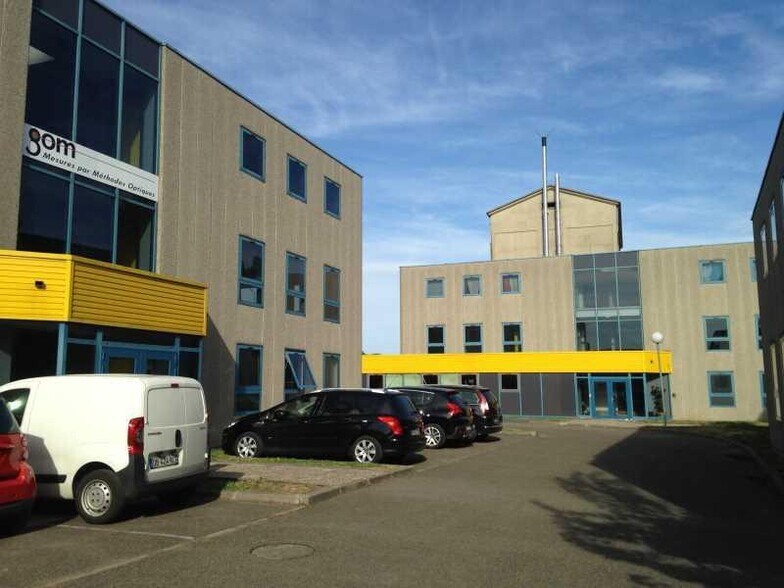 Office in Ris-Orangis to rent - Building Photo - Image 1 of 3