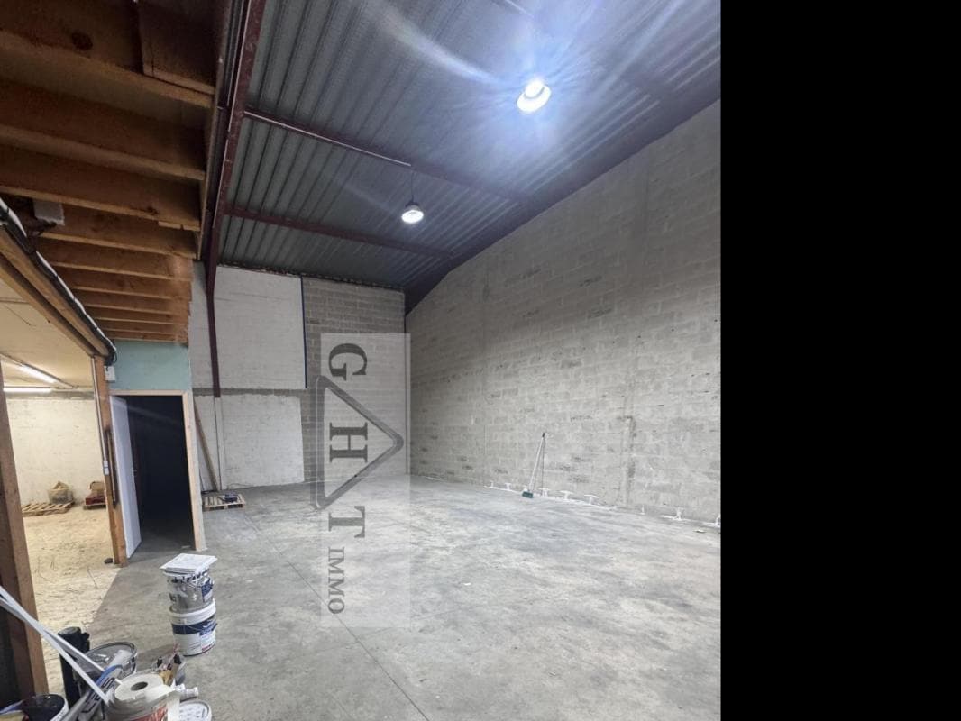 Industrial in Gretz-Armainvilliers to rent Building Photo- Image 1 of 9