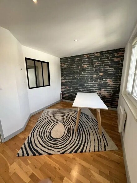 Office in Anglet to rent - Primary Photo - Image 2 of 5