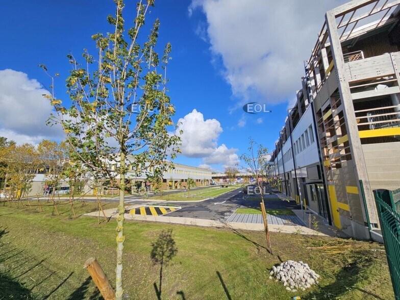 Light Industrial in Fresnes to rent - Building Photo - Image 2 of 22
