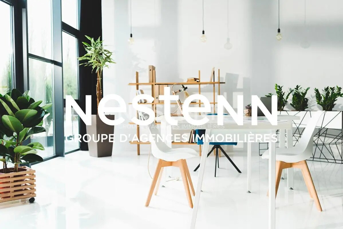 Retail in Vannes for sale Building Photo- Image 1 of 5