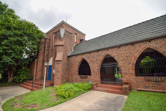 201 W 4th St, North Little Rock, AR for rent Building Photo- Image 1 of 8