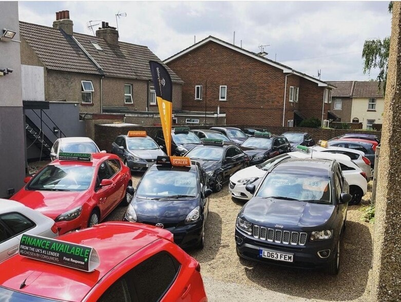 29-31 Dover Rd, Northfleet for sale - Building Photo - Image 2 of 13