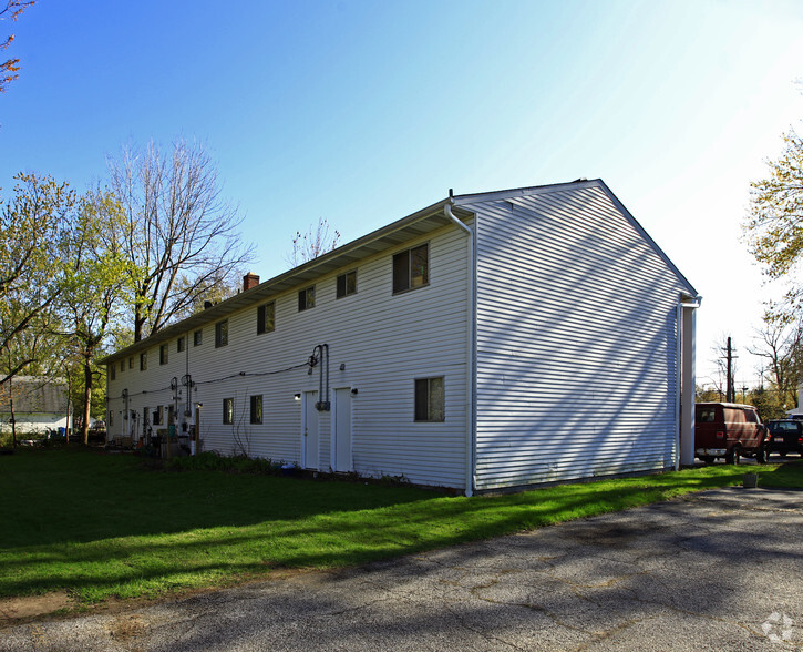 2521 Stoney Ridge Rd, Avon, OH for sale - Building Photo - Image 2 of 2