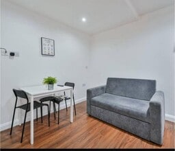 267 Eversholt St, London to rent Interior Photo- Image 1 of 4