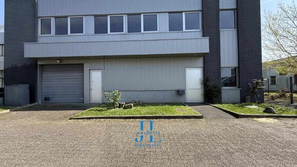 Industrial in Mérignac to rent - Building Photo - Image 3 of 9