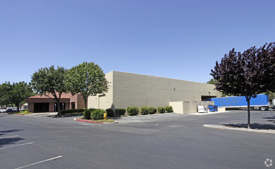 3500-3550 W Warren Ave, Fremont, CA for sale - Building Photo - Image 2 of 3