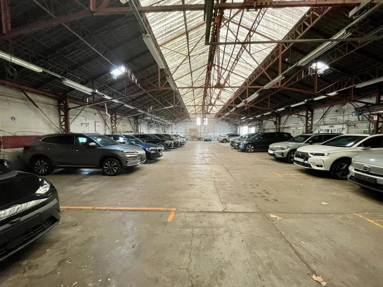 Retail in Nanterre for sale Building Photo- Image 1 of 10