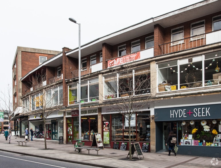 11-13 Paris St, Exeter to rent - Building Photo - Image 2 of 7