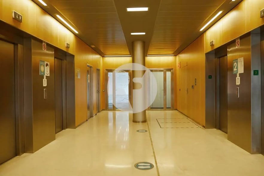 Carrer De Pujades, 342-362, Barcelona, Barcelona to rent - Interior Photo - Image 3 of 3