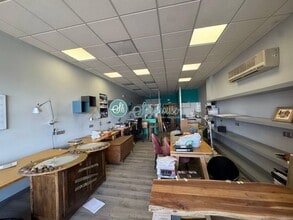 Office / Retail in Segovia, Segovia to rent Interior Photo- Image 1 of 15