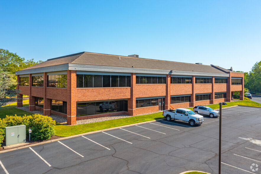 1155 Business Center Dr, Horsham, PA for rent - Building Photo - Image 2 of 6