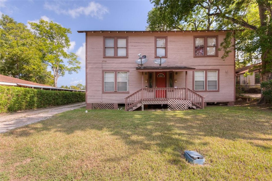 617 12th St, Huntsville, TX for sale - Building Photo - Image 1 of 1