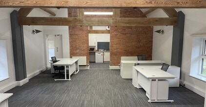 Old Park Rd, Crewe to rent Interior Photo- Image 1 of 3