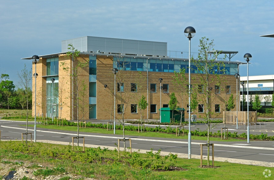 Lydiard Fields Business Park, Swindon to rent - Building Photo - Image 3 of 5