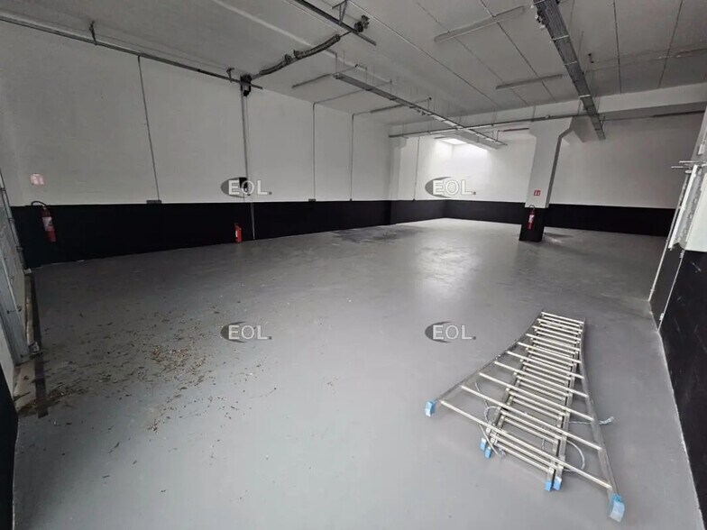 Light Industrial in Villejuif to rent - Interior Photo - Image 3 of 6