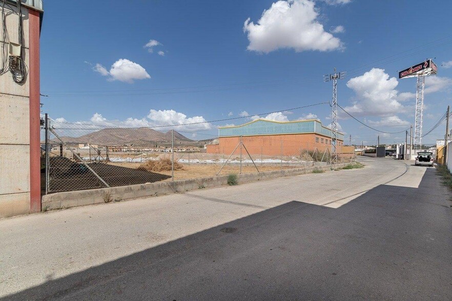 Calle Madroño, 4, Atarfe, Granada for sale - Primary Photo - Image 1 of 8