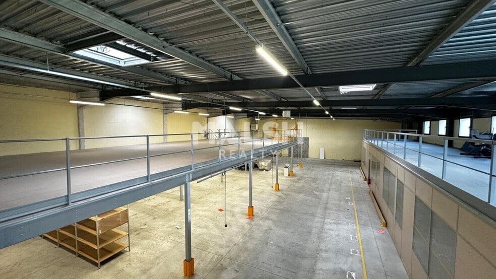 Light Industrial in Rillieux-la-Pape for sale - Building Photo - Image 2 of 12