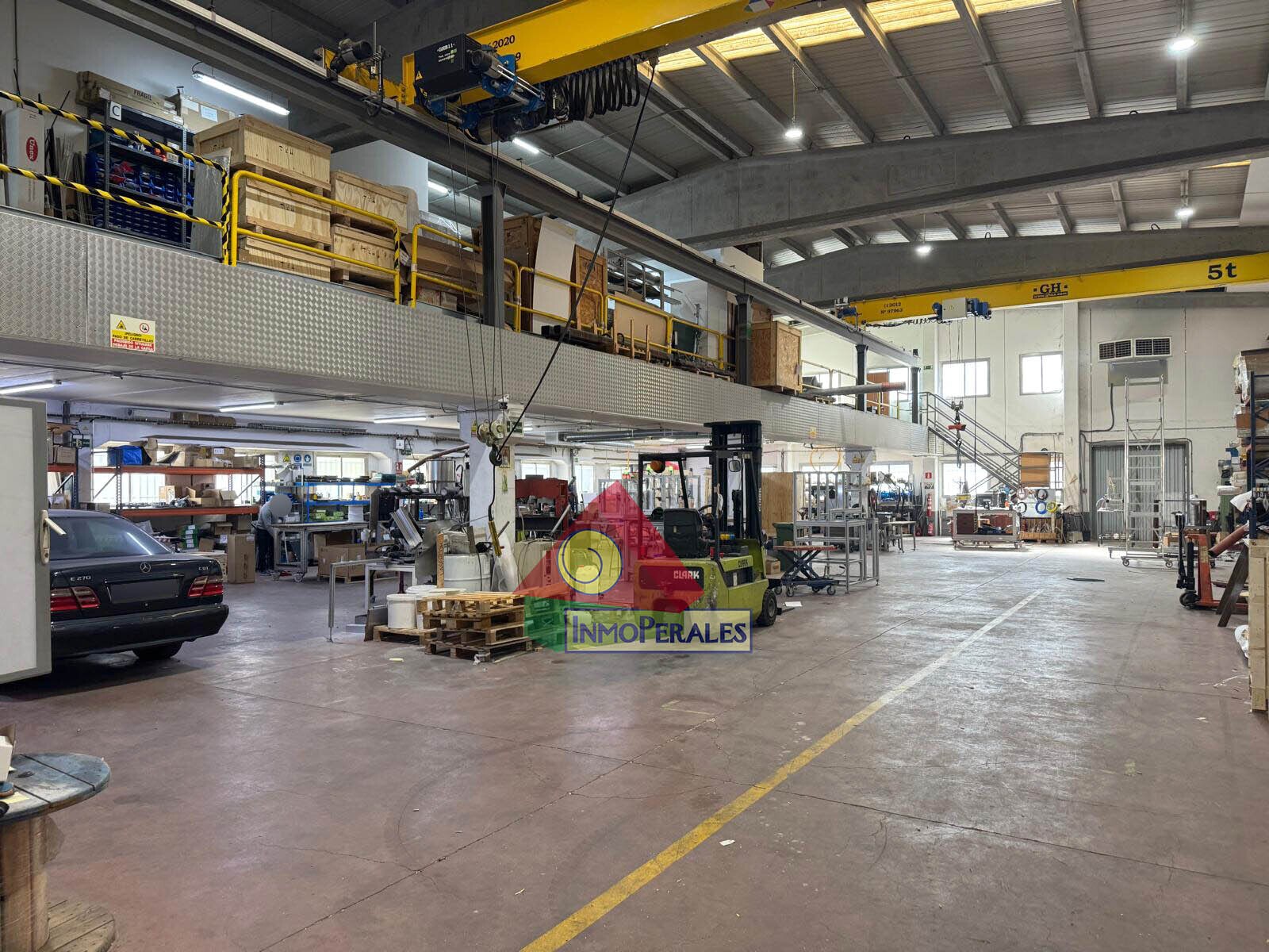 Industrial in Torrejón de Ardoz, Madrid for sale Primary Photo- Image 1 of 16