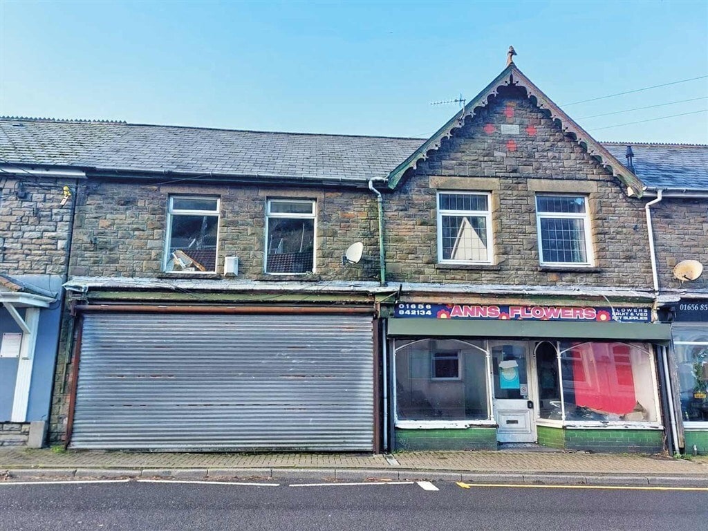 55-57 High St, Ogmore Vale for sale Primary Photo- Image 1 of 2