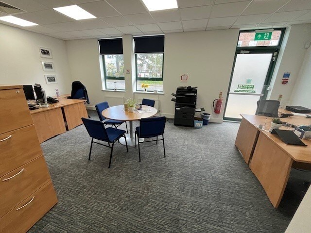 85 Great North Rd, Hatfield to rent Interior Photo- Image 1 of 3