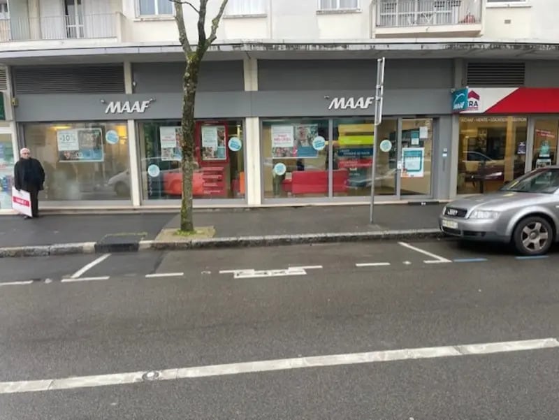 Location Bureaux 170 m² - Photo 1