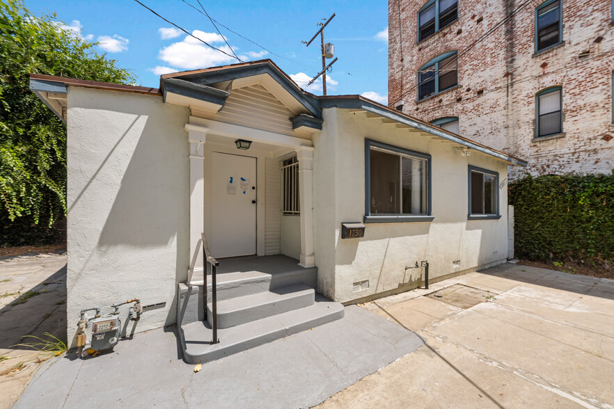 1730 N Kenmore Ave, Los Angeles, CA for sale - Primary Photo - Image 1 of 41