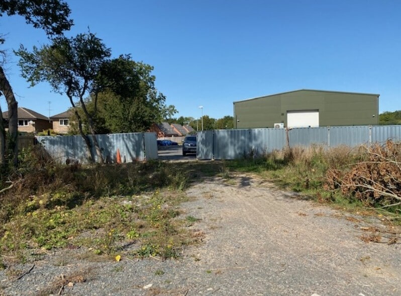 Hawthorn Close, Hartwell to rent - Building Photo - Image 3 of 3