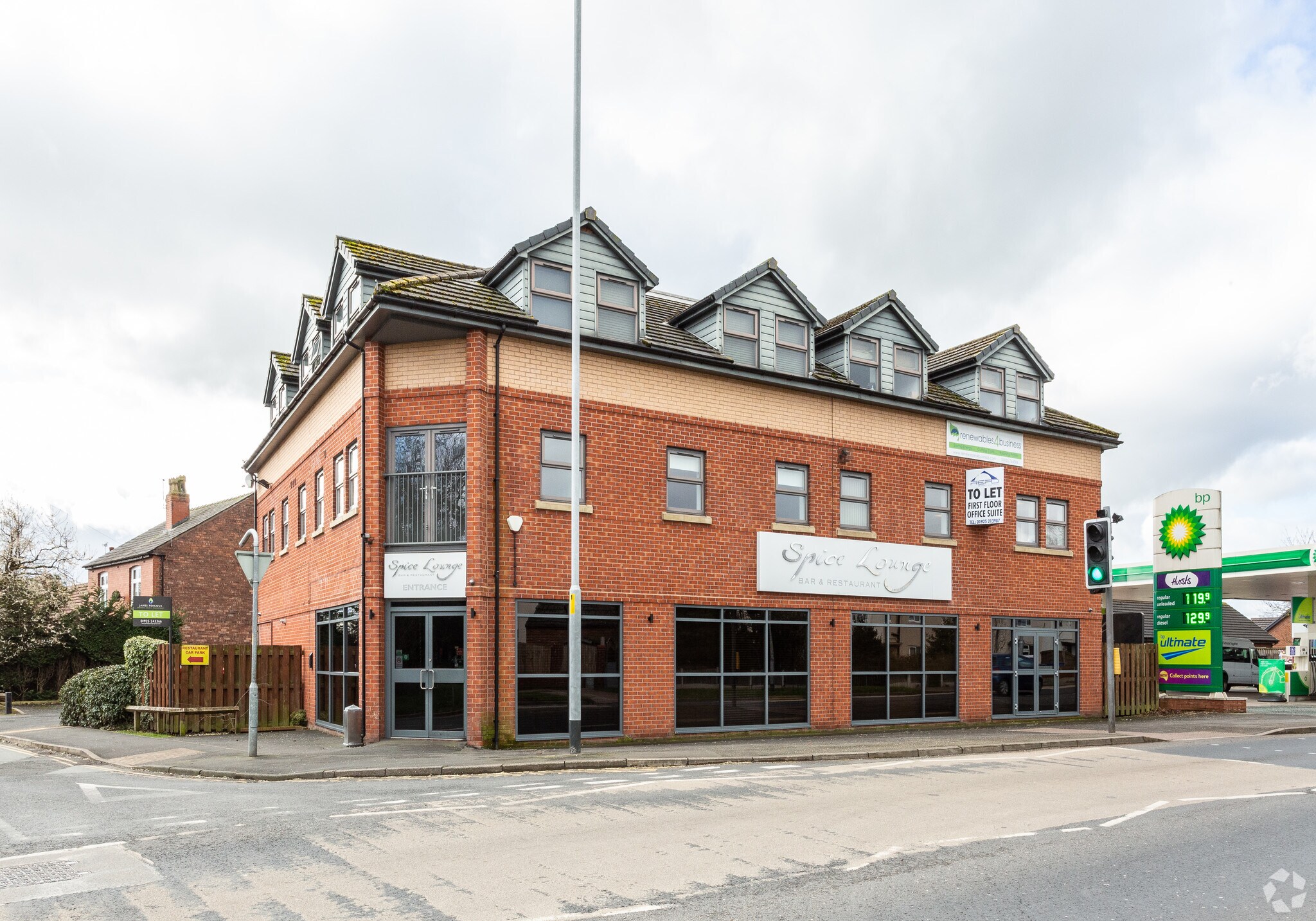 411 Warrington Rd, Warrington for sale Primary Photo- Image 1 of 1