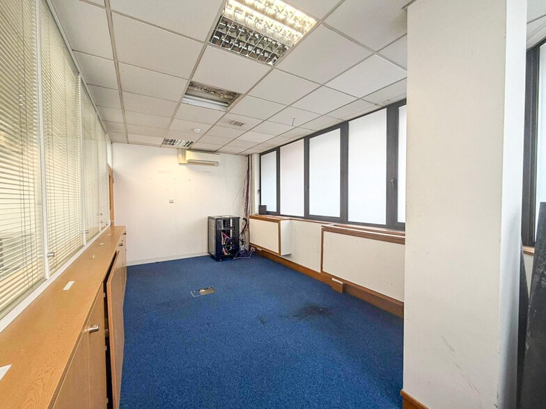 288 Chase Rd, London to rent - Building Photo - Image 2 of 12