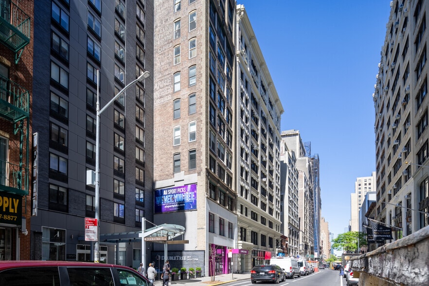 134 W 29th St, New York, NY for rent - Building Photo - Image 1 of 6